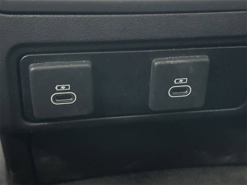 Used 2024 Jaguar F-PACE R-Dynamic S image 21