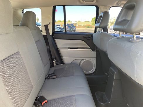 Used 2007 Jeep Compass Sport image 13