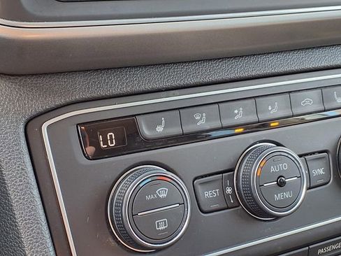 Used 2018 Volkswagen Atlas SE FWD image 12
