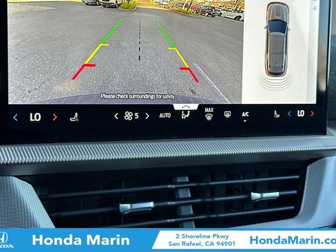 Used 2025 Ford Explorer Active image 27