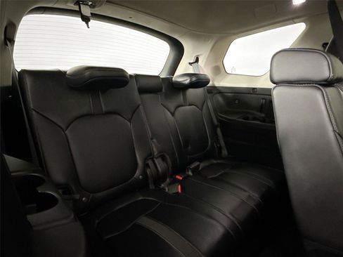 Used 2023 Honda Pilot Touring image 41