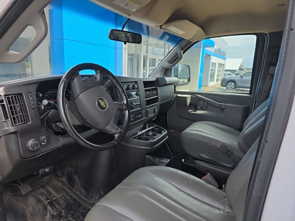 Used 2020 Chevrolet Express 2500 w/ Driver Convenience Package RWD image 10