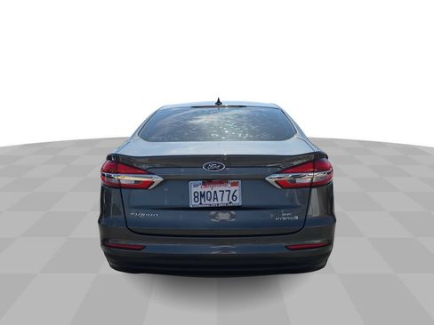 Used 2019 Ford Fusion SE FWD image 7