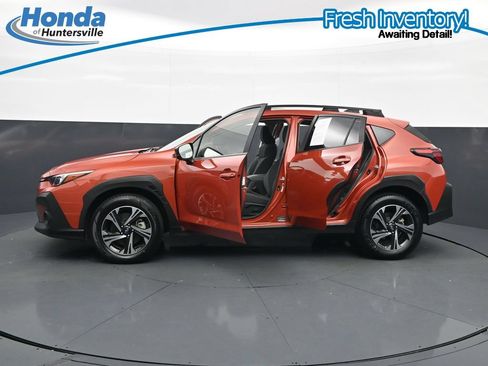 Used 2025 Subaru Crosstrek 2.5i Premium AWD/4WD image 43