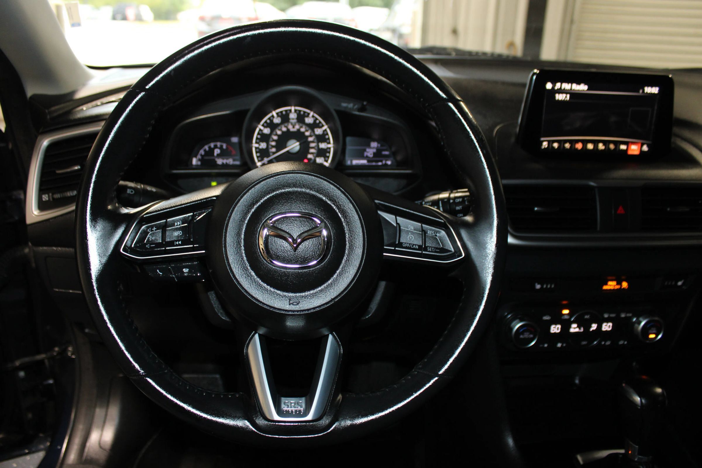 Used 2018 MAZDA MAZDA3 Touring FWD image 12