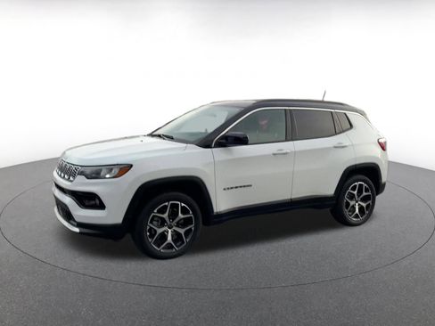 Used 2025 Jeep Compass Limited image 8