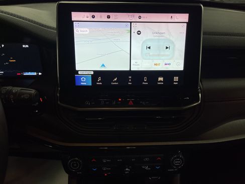 Used 2024 Jeep Compass Trailhawk w/ Trailhawk Elite Group image 22