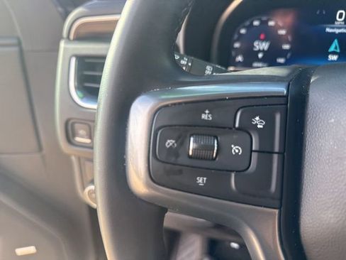 Used 2023 Chevrolet Suburban LT image 19