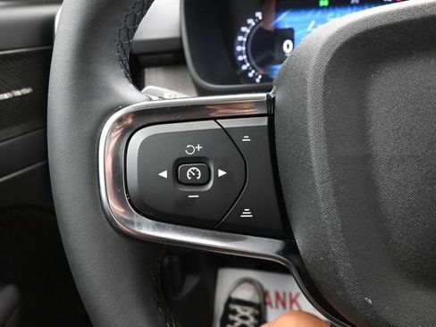 Used 2023 Volvo XC40 B5 Ultimate w/ Protection Package Premier AWD/4WD image 25