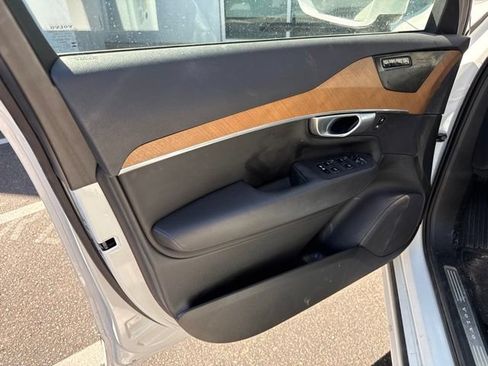 Certified 2024 Volvo XC90 B6 Plus AWD/4WD image 5