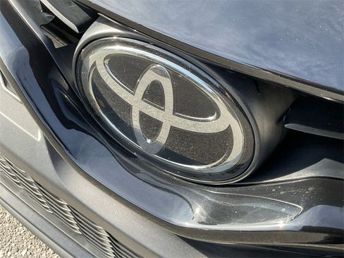 Used 2024 Toyota Camry SE image 27