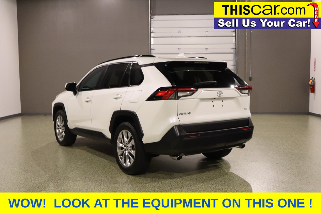 Used 2021 Toyota RAV4 XLE Premium FWD image 6