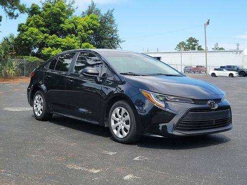Used 2026 Toyota Corolla LE FWD image 33