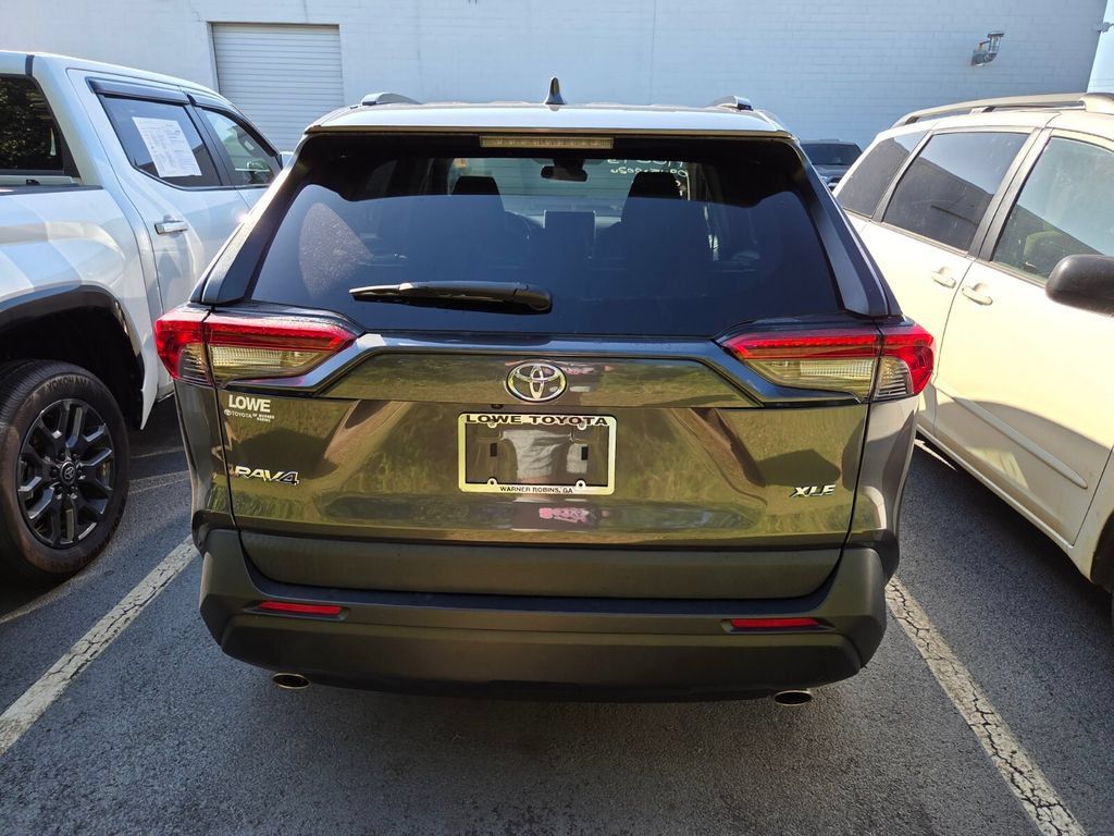 Used 2024 Toyota RAV4 XLE FWD image 7