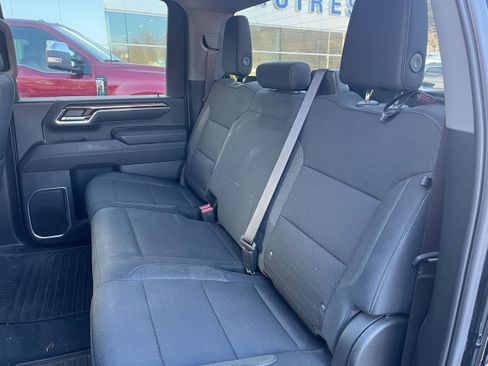 Used 2024 Chevrolet Silverado 2500 LT w/ Convenience Package image 13