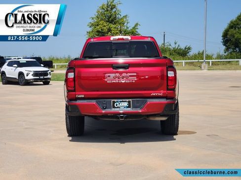 Used 2024 GMC Canyon AT4 w/ AT4 Premium Package AWD/4WD image 9