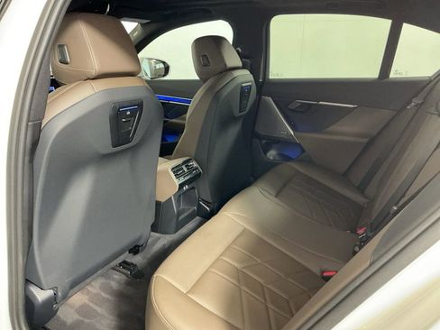 Certified 2024 BMW i5 eDrive40i w/ Premium Package image 27