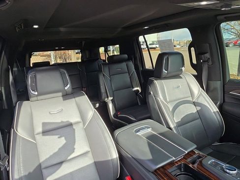 Certified 2023 Cadillac Escalade ESV Premium Luxury image 23