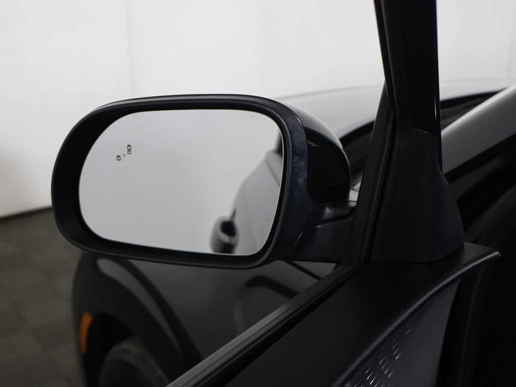 Used 2023 Kia Soul LX w/ LX Technology Package FWD image 29
