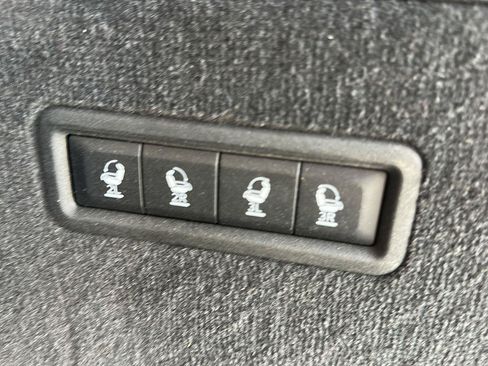 Used 2023 Jeep Grand Wagoneer Series III AWD/4WD image 17