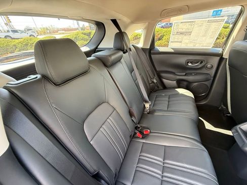 New 2026 Honda HR-V EX-L image 33