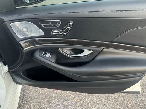 Used 2020 Mercedes-Benz S 560 Sedan w/ AMG Line Exterior image 27