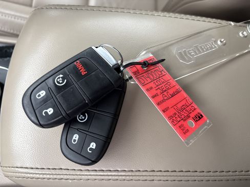 Certified 2021 Jeep Grand Cherokee Laredo AWD/4WD image 36