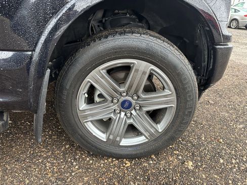 Used 2019 Ford F150 Lariat image 9