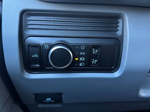 New 2025 Ford F250 XL image 24