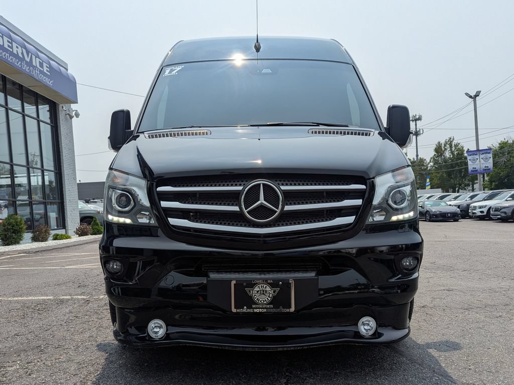 Used 2017 Mercedes-Benz Sprinter 2500 image 3