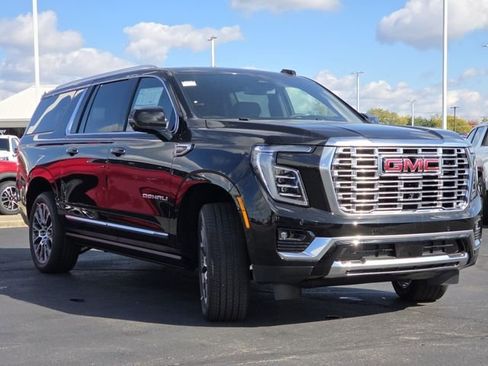 New 2025 GMC Yukon XL Denali w/ Sun & Power Step Package image 19