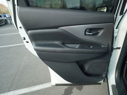 Used 2024 Nissan Murano SV w/ SV Midnight Edition Package image 15