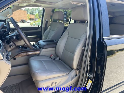 Used 2020 Chevrolet Suburban Premier image 20