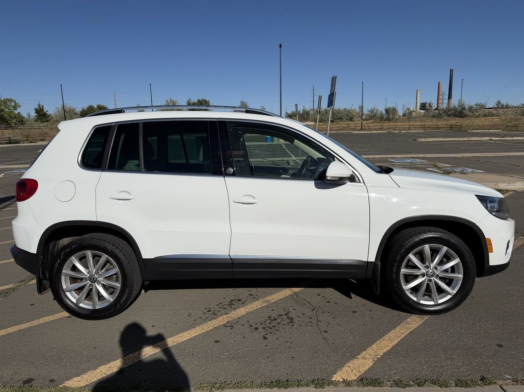 Used 2017 Volkswagen Tiguan Wolfsburg Edition AWD/4WD image 3