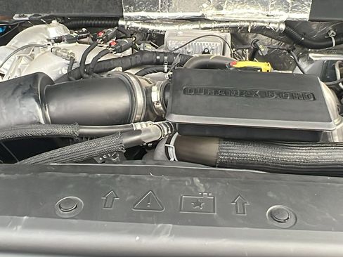 Used 2018 Chevrolet Silverado 2500 LTZ w/ LTZ Plus Package image 13