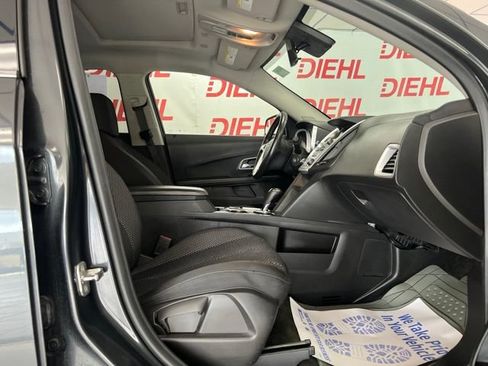 Used 2017 Chevrolet Equinox LT FWD image 12