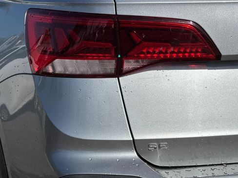 Used 2022 Volkswagen Taos SE image 26