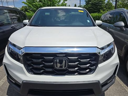 Used 2023 Honda Passport EX-L image 3