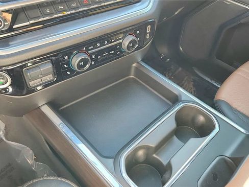 Used 2024 Chevrolet Silverado 2500 High Country w/ High Country Premium Package image 23