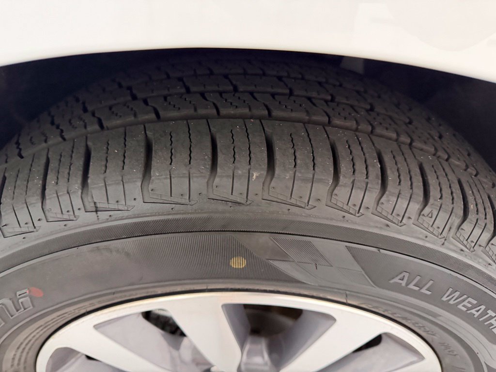 Used 2023 Chrysler Pacifica Touring-L FWD image 8