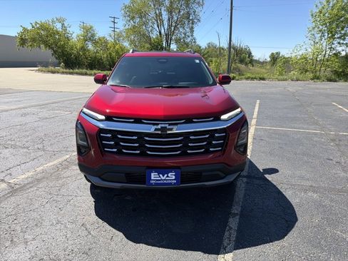 New 2026 Chevrolet Equinox LT w/ Convenience Package II AWD/4WD image 2