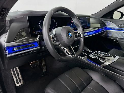 Used 2024 BMW 760i xDrive w/ Executive Package AWD/4WD image 9