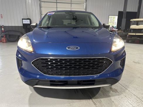 Used 2022 Ford Escape SE image 2