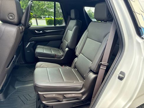 Used 2021 GMC Yukon Denali w/ Denali Premium Package AWD/4WD image 23
