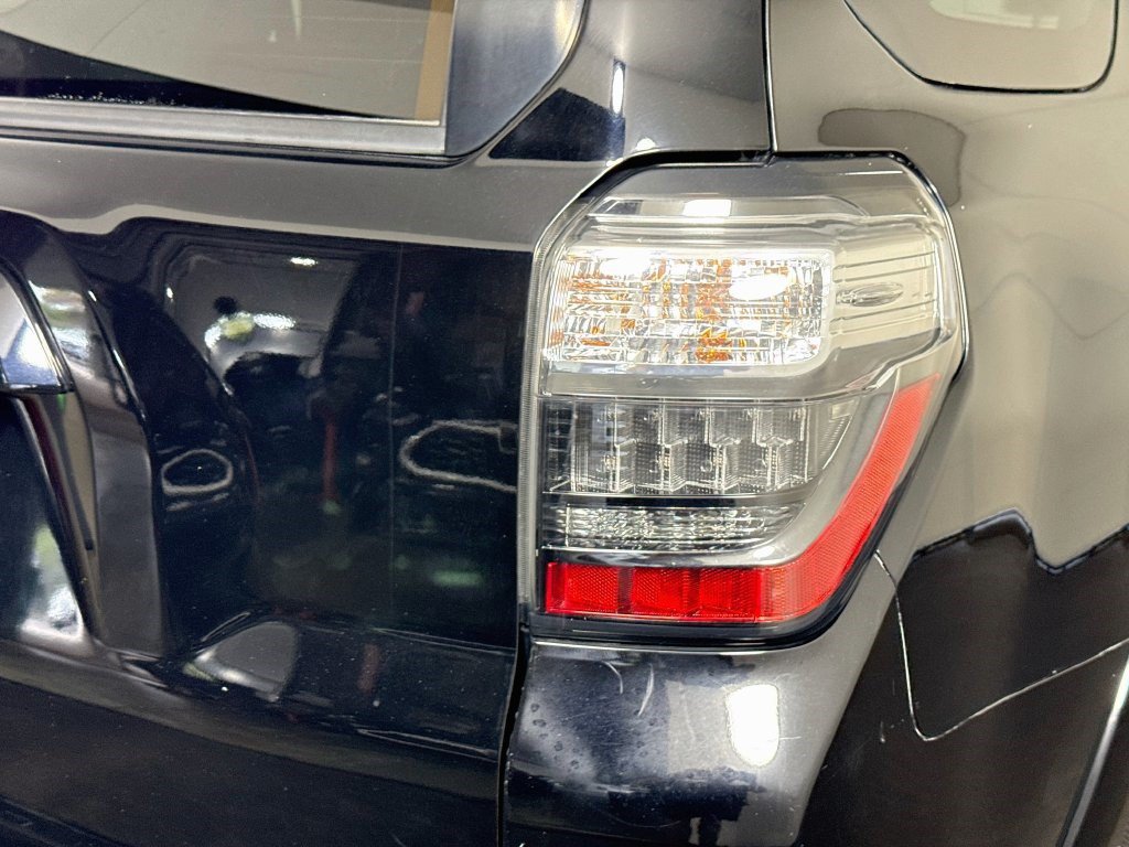 Used 2019 Toyota 4Runner SR5 Premium RWD image 32