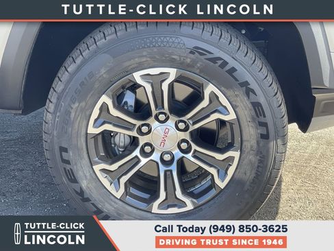 Used 2024 GMC Canyon AT4 AWD/4WD image 18