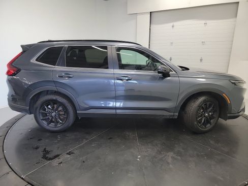 Certified 2025 Honda CR-V Sport image 11