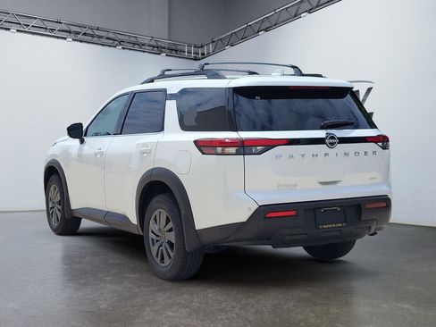 Used 2025 Nissan Pathfinder SV w/ Cargo Package image 5