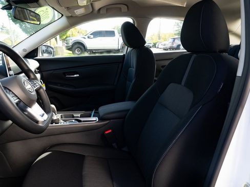 New 2025 Nissan Sentra SV image 17