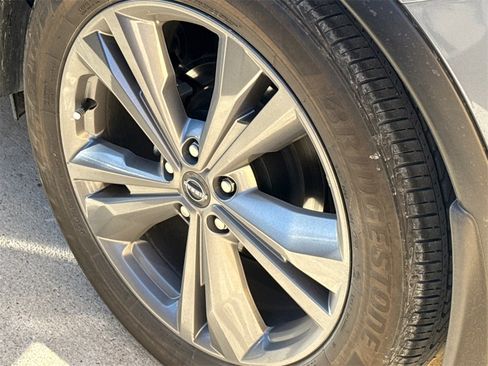 Used 2024 Nissan Murano Platinum w/ Cargo Package image 10